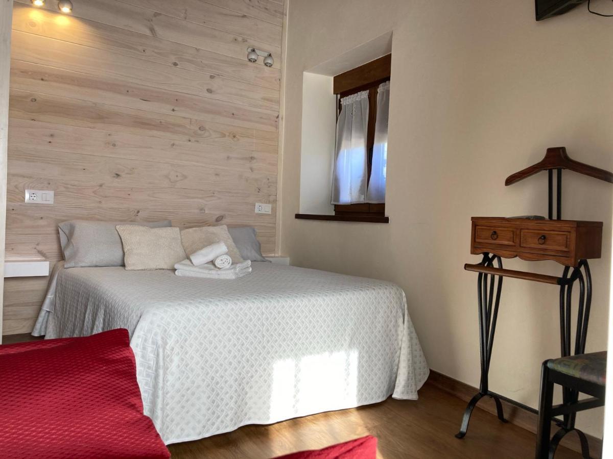 Casa Elena Cangas De Onis Con Wifi Y Parking Gratuito ภายนอก รูปภาพ