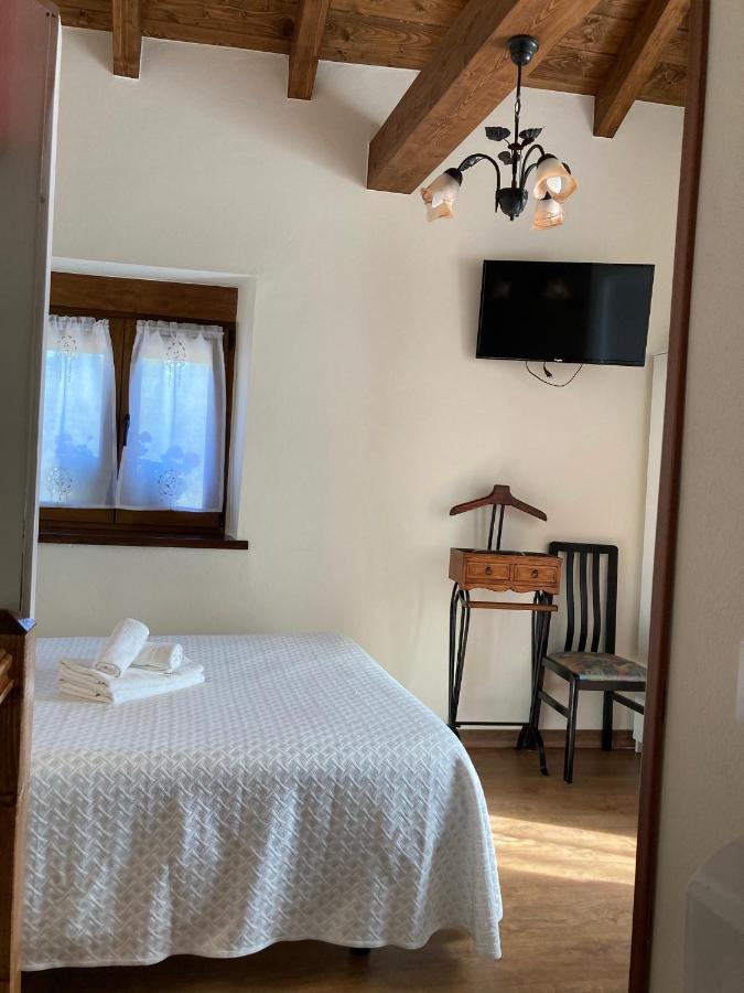 Casa Elena Cangas De Onis Con Wifi Y Parking Gratuito ภายนอก รูปภาพ